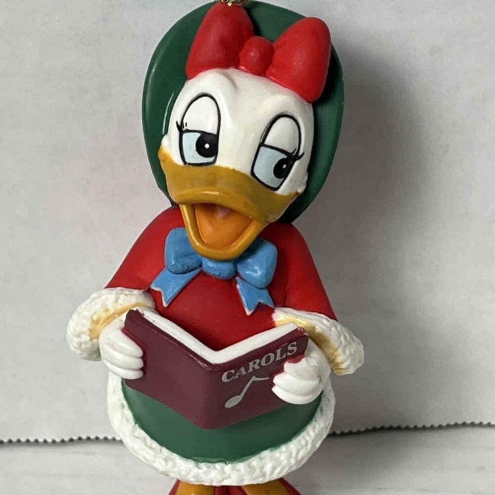 Disney Daisy Duck Christmas Caroler Ornament • 3.5″ Holiday Santa Caroling